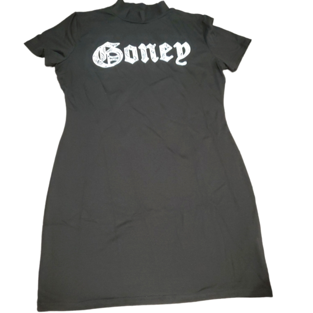 Fitted dress, goney print, very soft, very comfortable